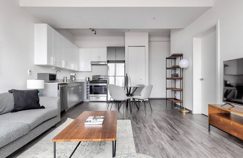 Logan Square Apartamento | Luxe Logan Square 2BR w/ Gym, Roof Deck, 1 block to L, by Blueground (ID #CHI371)