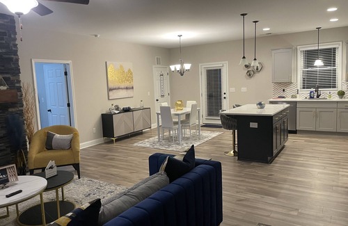 Gastonia Casa | Luxe Loray