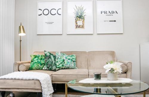 Del Rey Apartamento | Luxe MDR apartment,Parking, Gym, Pool, jacuzzi,BBQ
