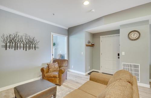 Midway Apartamento | Luxe Midway Condo with Golf Course and Mountain Views!