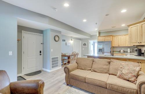 Midway Apartamento | Luxe Midway Condo with Golf Course and Mountain Views!