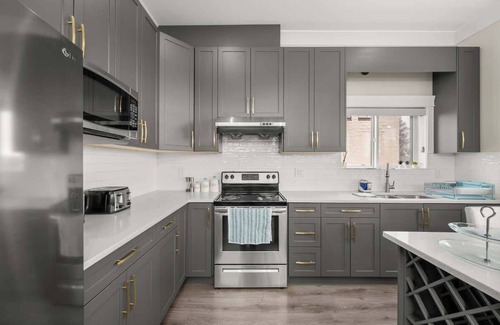 Richmond Apartamento | Luxe Minimalist Glam 2-Bed Getaway + BBQ