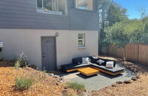 Forest Knolls Apartamento | Luxe modern Lagunitas studio at Samuel P Taylor