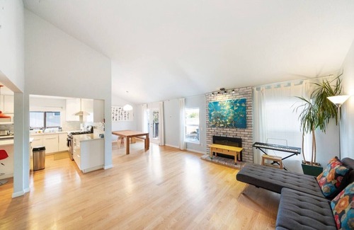 Dublin Casa | Luxe Modern Getaway in The East Bay!