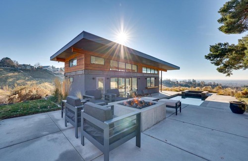 Boise Apartamento | Luxe, Modern Studio with Sweeping City Views!