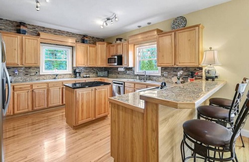 Weaverville Casa | Luxe Mountain 4BR 4BA Private Home