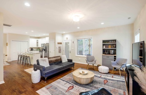 Ridgecrest Casa | Luxe Mountain Home Near Ridgecrest & Asheville!