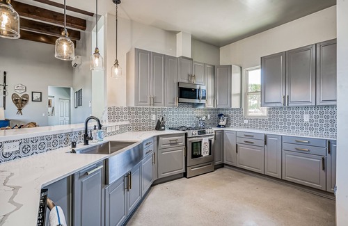 Eldorado at Santa Fe Casa | Luxe, mountain-view home in El Dorado with private hot tub, EV charger & dogs OK