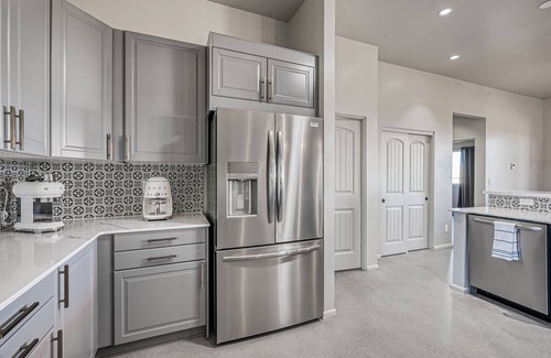 Eldorado at Santa Fe Casa | Luxe, mountain-view home in El Dorado with private hot tub, EV charger & dogs OK