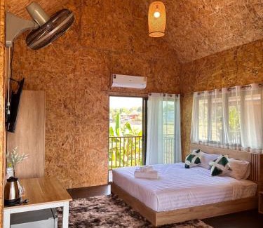 K. Phu Pieng Cama Y Desayuno | Luxe Nan Terrace View King Room