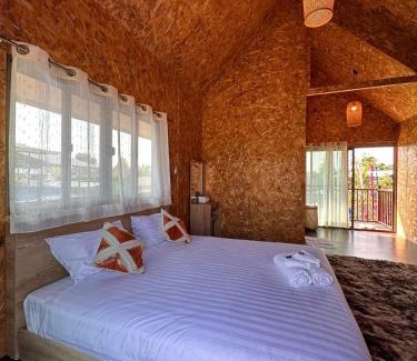 K. Phu Pieng Cama Y Desayuno | Luxe Nan Terrace View King Room