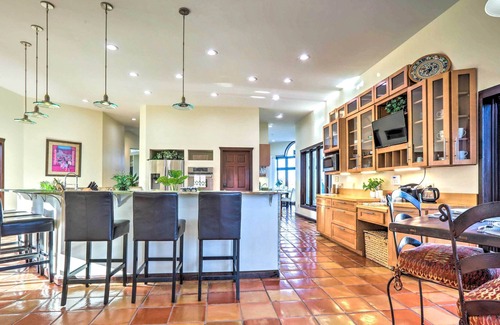 Nicholasville Casa | Luxe Nicholasville Home ~ 17 Mi to Lexington