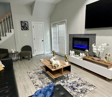 Southeast Houston Casa | Luxe Oasis in the heart of Houston!