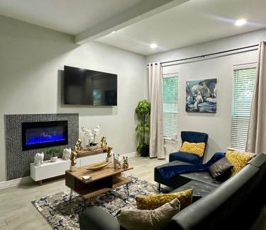Southeast Houston Casa | Luxe Oasis in the heart of Houston!