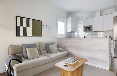 Pacifico Apartamento | Luxe Pacífico 2BR w/ Doorman, walk to Retiro Park, by Blueground