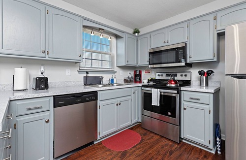 Raymore Casa | ⭐️ Luxe Paradise ⭐️ 3 King Beds ✅ Fast Wifi ✅ Free Parking