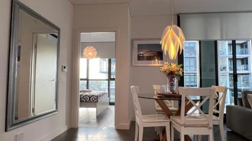 Macquarie Park Apartamento | Luxe Park - 2B2B - 2min to Metroline 20min to CBD