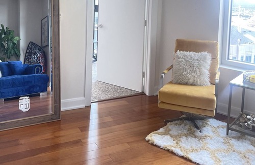 Vickery Meadow Apartamento | Luxe Penthouse/NorthparkMall
