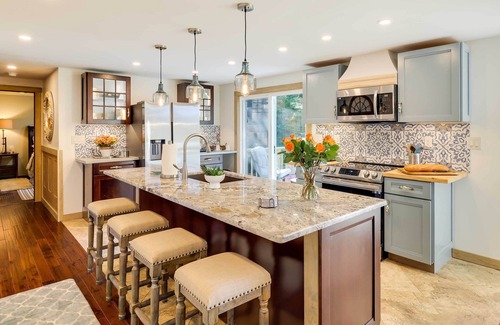 Pocono Summit Casa | Luxe Lake House w/ Private Beach in Pocono Summit