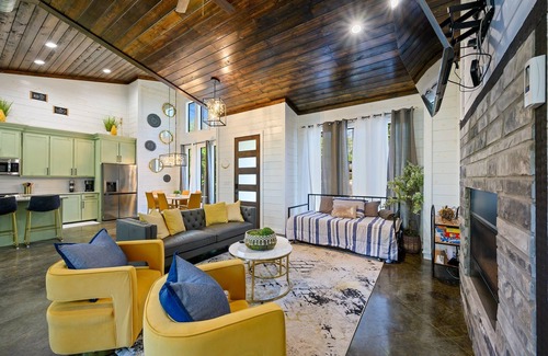 Pickens Chalet De Esquí | LUXE Privacy at Gorgeous Broken Bow Cabin Home