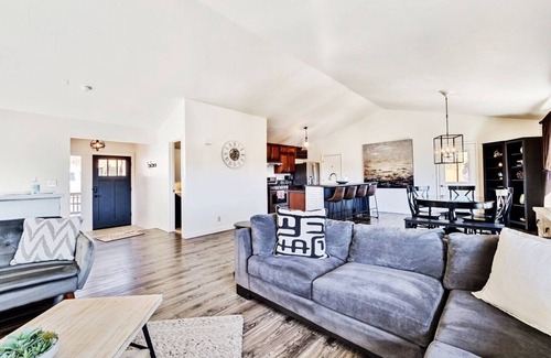 Olympic Heights Casa | Luxe Private Truckee Getaway 20 Mins To Lake Tahoe