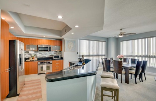 Kingston Apartamento | Luxe Resort Condo - 2 Mi to Daytona Beach!