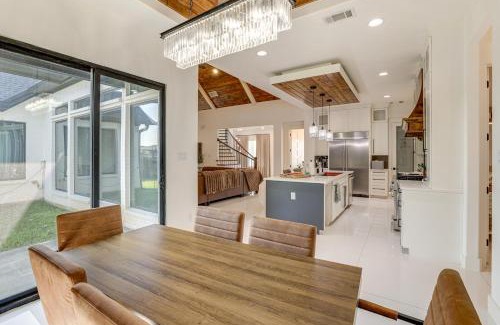 Waxahachie Casa | Luxe Retreat with Patio and Fenced Yard in Waxahachie!