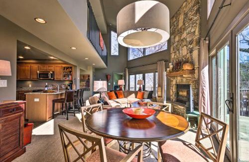 Lake Lure Casa | Luxe Rumbling Bald Home with Deck and Mountain View