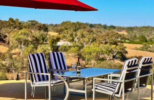 Clarendon Apartamento | Luxe Scandinavian 2BR Retreat Near McLaren Vale