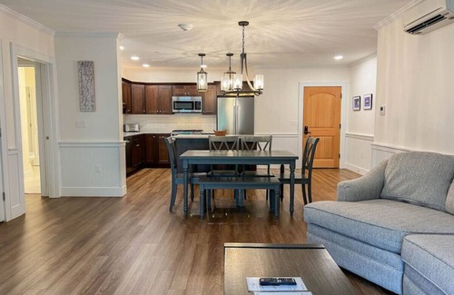 North Conway Condominio | Luxe Ski In/Out | Pool, Hot tub, Hiking, N. Conway