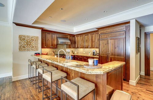 Empire Pass Condominio | Luxe Ski-Out Park City Condo w/ Mtn Views