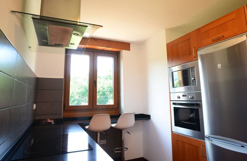 Sumbilla Apartamento | Estudio de luxe Casa Angiz Etxea 2; encanto, spa exterior y vistas al valle