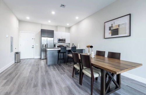 The Heights Apartamento | Luxe Condo Easy NYC Access Free Covered Parking