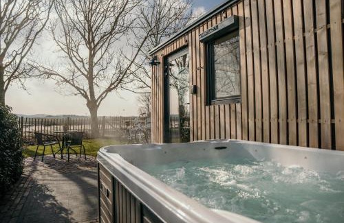 Meliskerke Casa | Luxe Tiny House incl Jacuzzi en Strandhuisje in zomerseizoen