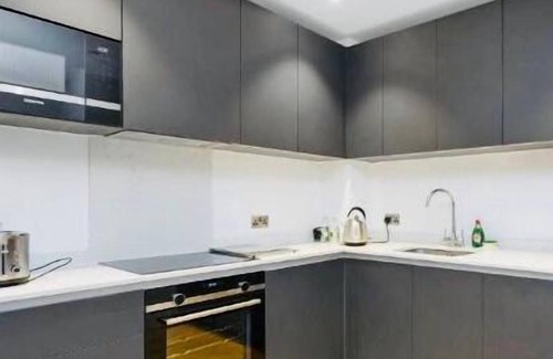 Tower Hill Apartamento | LUXE TOWER