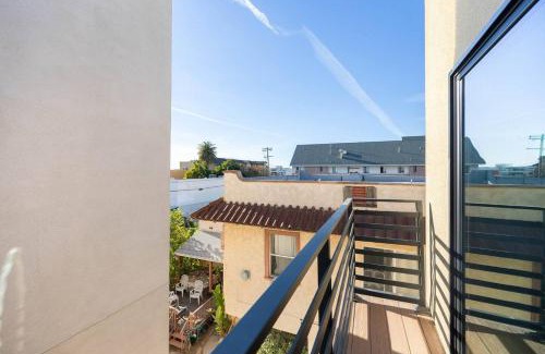 Historic Filipinotown Casa | Luxe Townhouse Near Downtown La