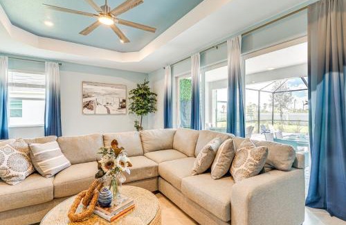 Venice Casa | Luxe Venice Gem with Outdoor Pool and Hot Tub