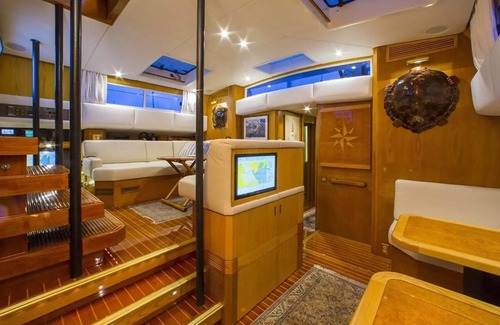 Annapolis Alquiler De Eote | Luxe Waterfront Yacht: Pool/Kayak/SUP/Tube on Bay, Owner's Suite, Mins from town