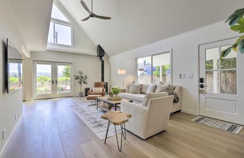Rutherford Casa | Luxe Wine Country Getaway with Vineyard Views