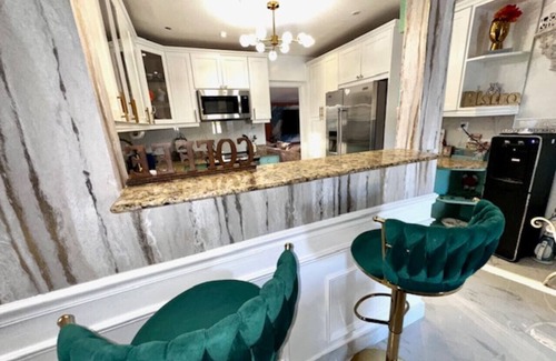 Hallandale Beach Casa | LUXE ZEN WATER King Heated Pool,Hot Spot