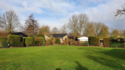Dirkshorn Casa | Luxe zomerwoning met omheinde tuin voor hond en kinderen