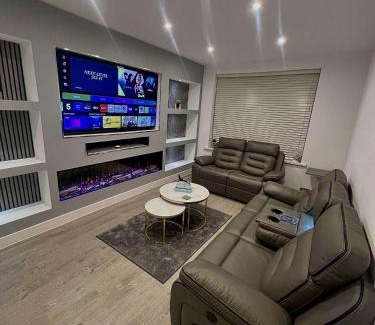 High Hazels Casa | Luxeliving The Larch Residence