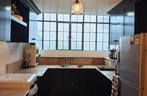 Baguio Casa | Luxhomme Guesthouse With Balcony