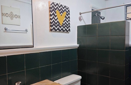 Baguio Casa | Luxhomme Guesthouse With Balcony