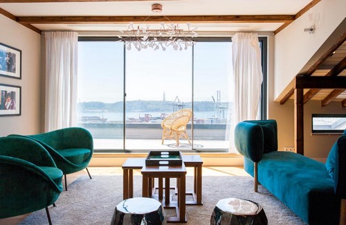 Lisbon Old Town Apartamento | LuxLapa Duplex