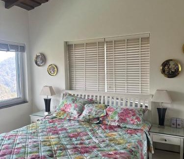 Shyamkhet Hotel | Luxsugero Penthouse Luxsugero penthouse Kainchi Dham - Nainital