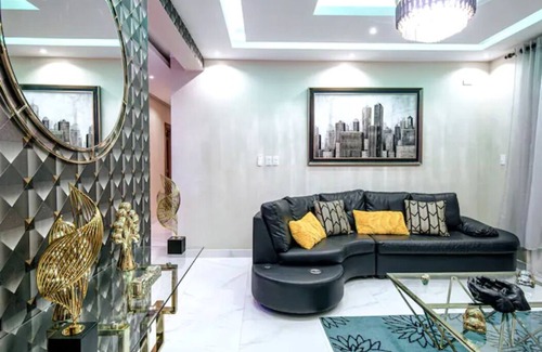 Santiago de los Caballeros Condominio | Luxury Penthouse w/ Rooftop, Balcony & Pool Table