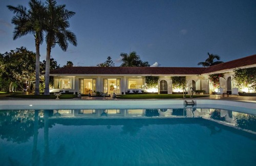 Campo Internacional Maspalomas Villa | Villa de lujo con piscina en Maspalomas 14 pax GYM, JACUZZI y CANCHA DE PADEL