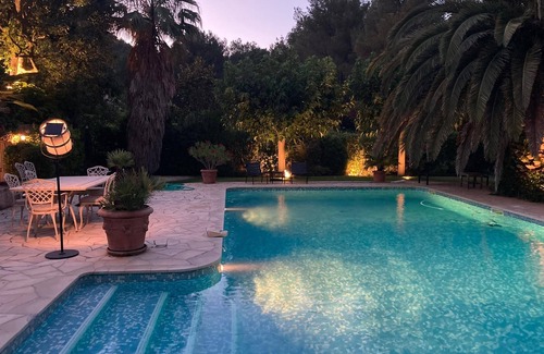 Le Revest-les-Eaux Villa | Luxuary villa 180 m2 with a nice 20 acres garden and swimming pool 11 x 7 m