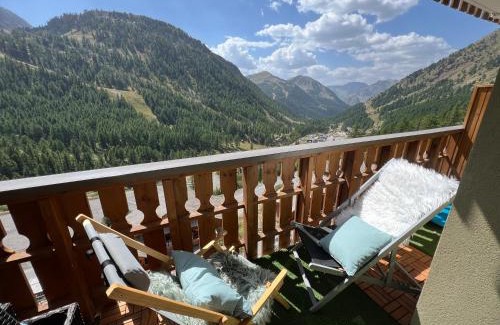 Isola Apartamento | Luxueux appartement au centre, 2 chambres, commerces et pistes à pieds, vue panoramique terrasse ensoleillée, parking, prestations haute qualité